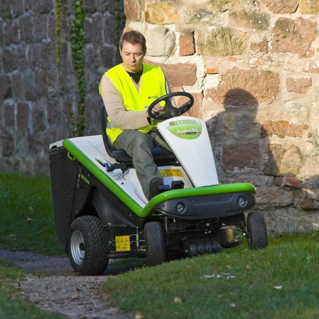 Ride On Mower Hire